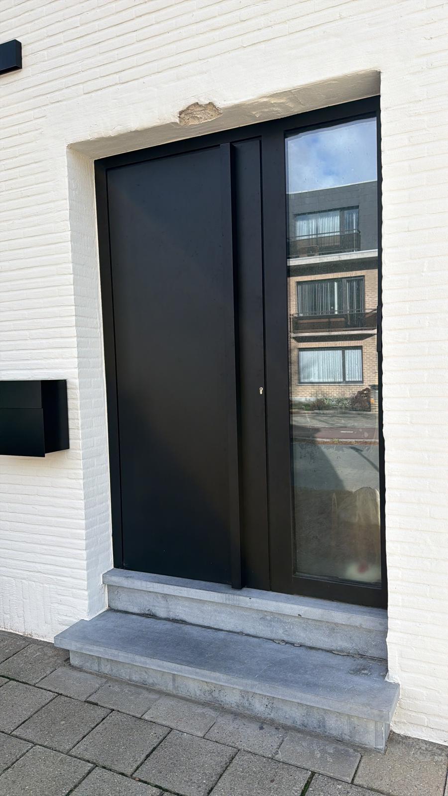 Nieuwe veiligheidsdeur geplaatst